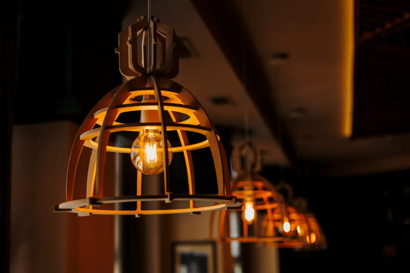 modern-wooden-ceiling-lamps-with-vintage-bulbs-in-2026-03-10-04-46-05-utc (1)
